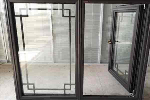 鋁合金仿古門(mén)窗