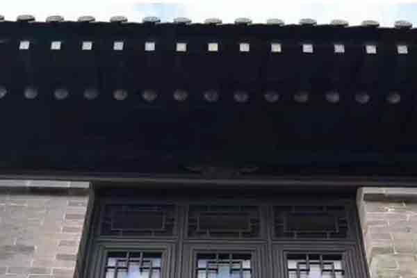 鋁合金仿古門(mén)窗圖片